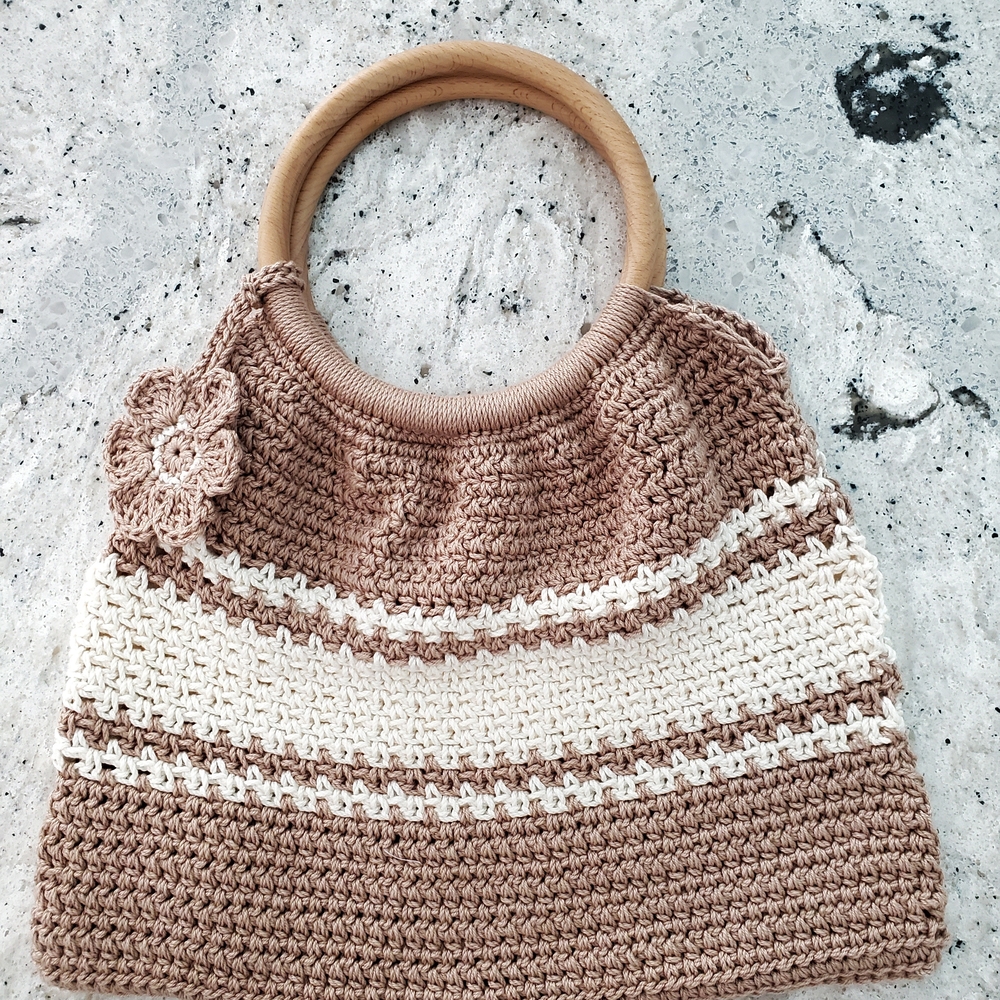 Chic Crochet Bag with Wooden Handles